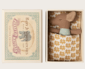 Hovedbilde Maileg Sleepy/wakey baby mouse in matchbox - Blue
