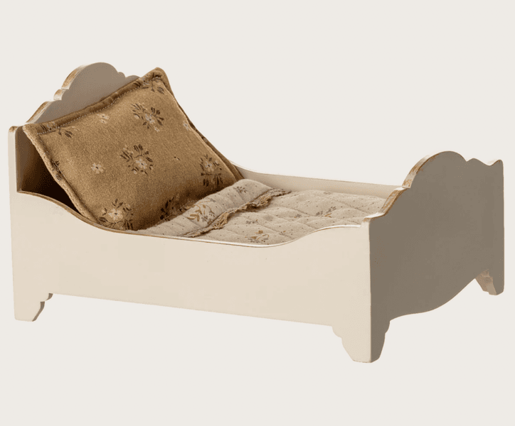 Maileg Wooden Bed Mouse Off white