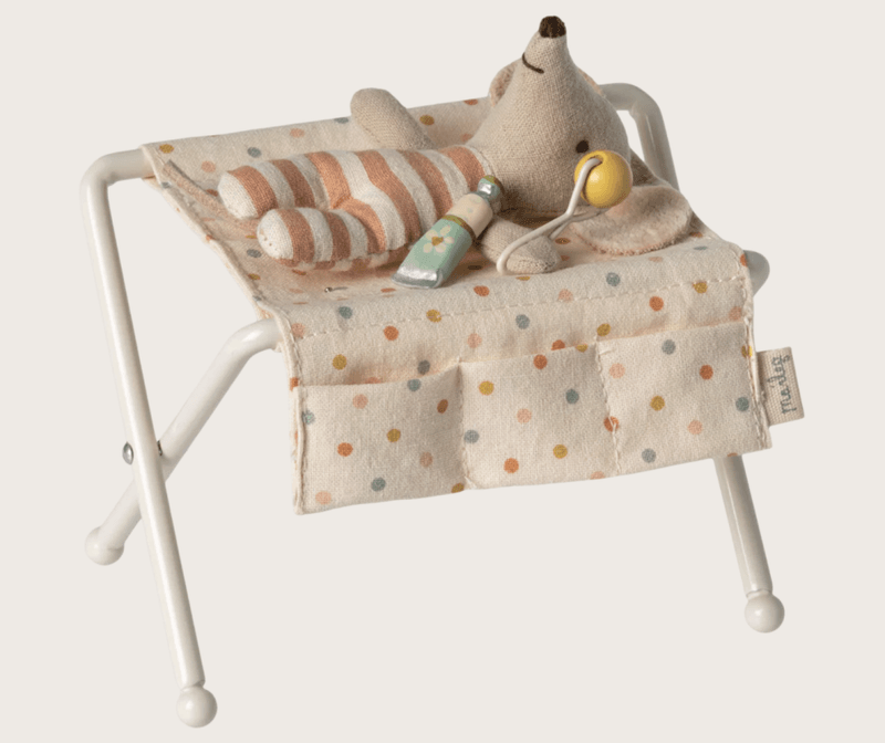 Maileg Nursery table Baby mouse Off white